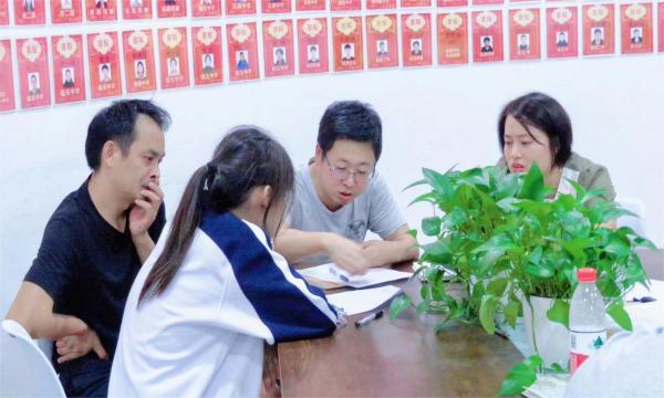 选择杭州中复学校什么因素比较重要